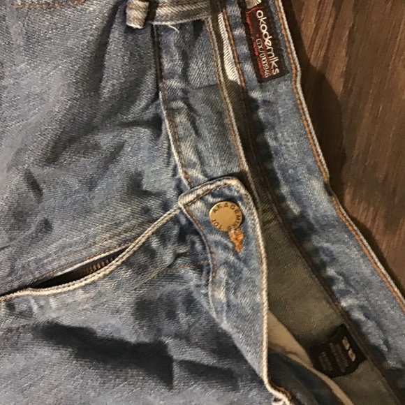 Men’s Akademiks Jean Shorts - Picture 6 of 7